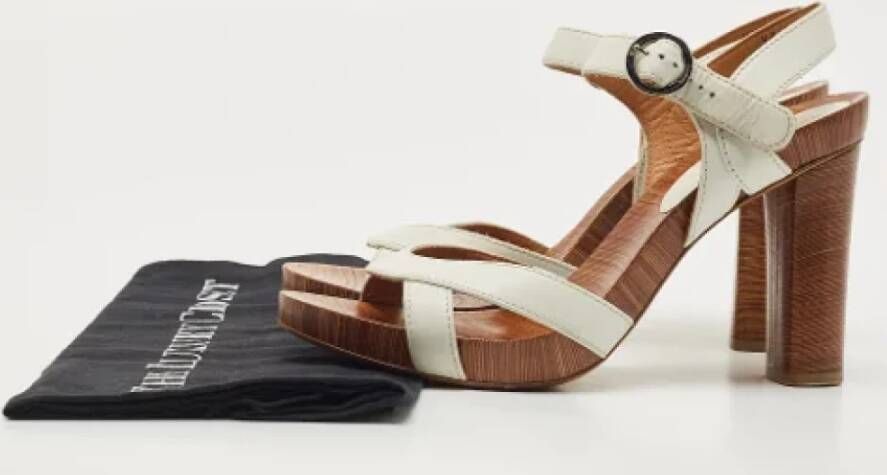 Salvatore Ferragamo Pre-owned Leather sandals White Dames