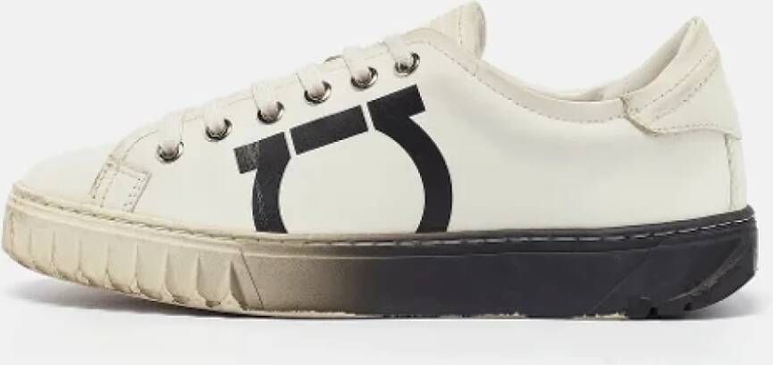 Salvatore Ferragamo Pre-owned Leather sneakers White Dames