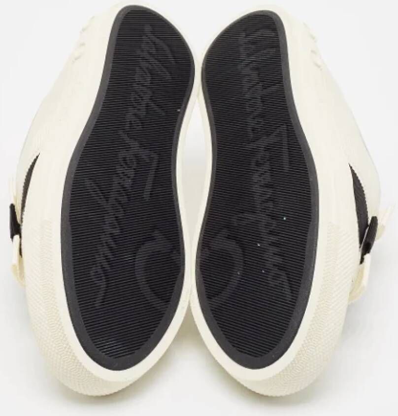 Salvatore Ferragamo Pre-owned Leather sneakers White Dames