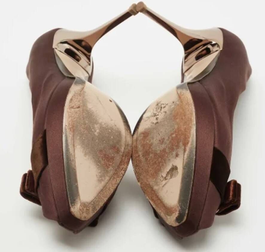 Salvatore Ferragamo Pre-owned Satin heels Brown Dames