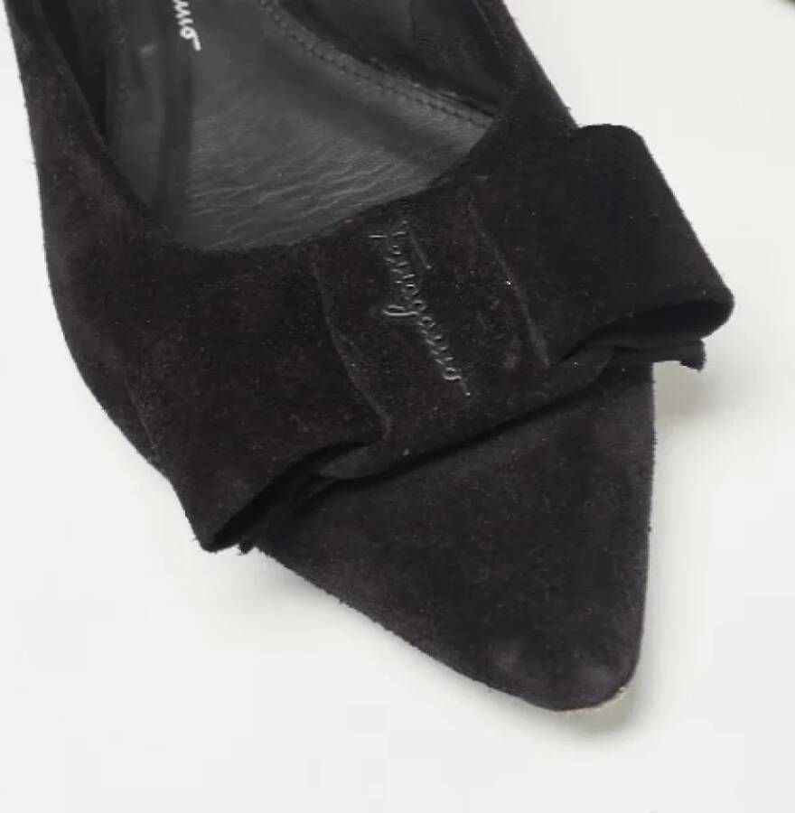 Salvatore Ferragamo Pre-owned Suede flats Black Dames