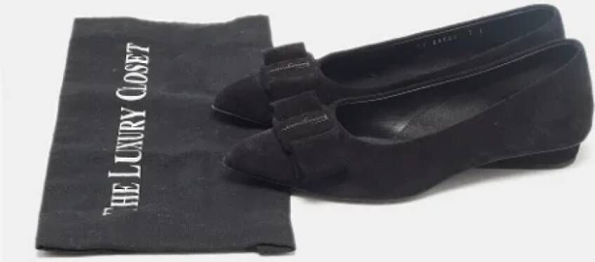 Salvatore Ferragamo Pre-owned Suede flats Black Dames