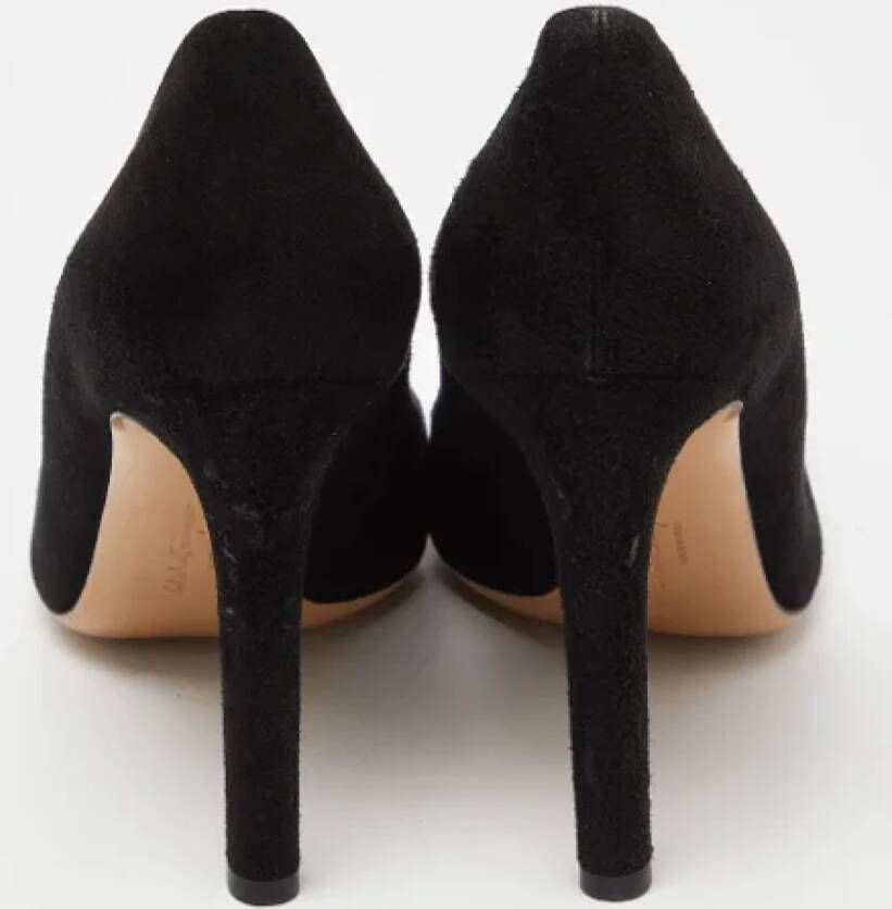 Salvatore Ferragamo Pre-owned Suede heels Black Dames