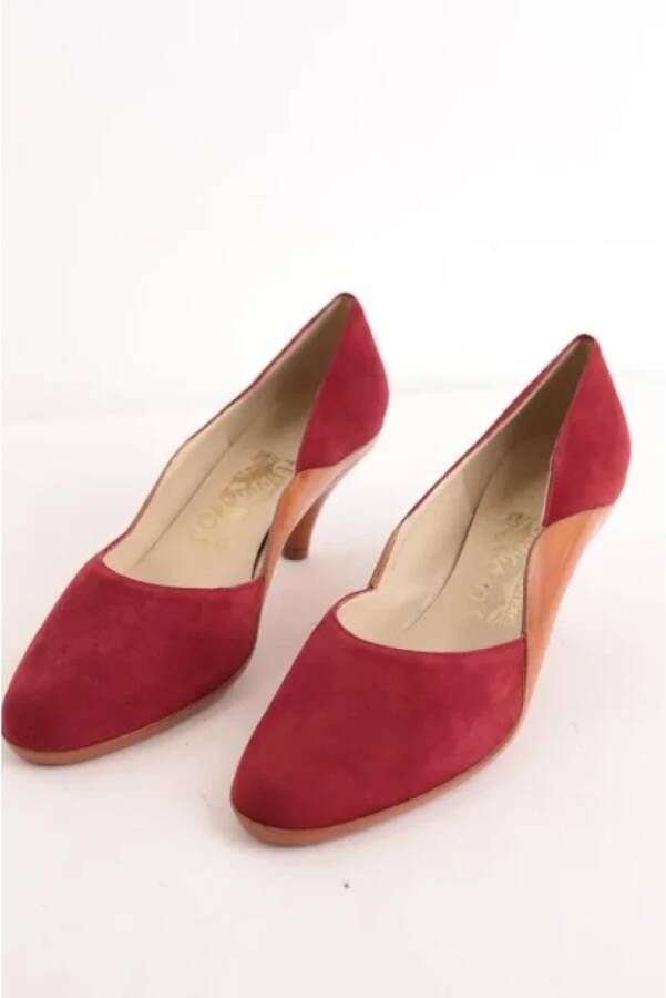 Salvatore Ferragamo Pre-owned Suede heels Red Dames