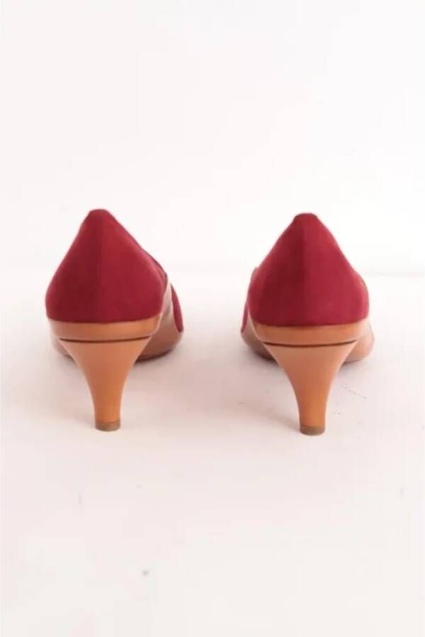 Salvatore Ferragamo Pre-owned Suede heels Red Dames