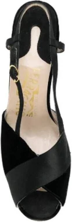 Salvatore Ferragamo Pre-owned Velvet sandals Black Dames