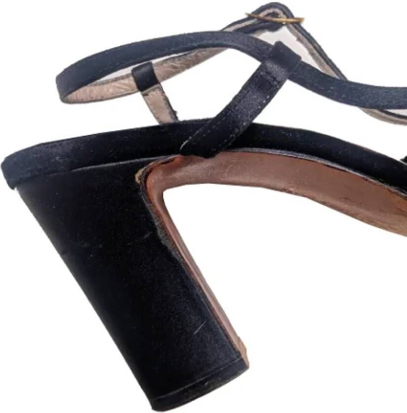 Salvatore Ferragamo Pre-owned Velvet sandals Black Dames