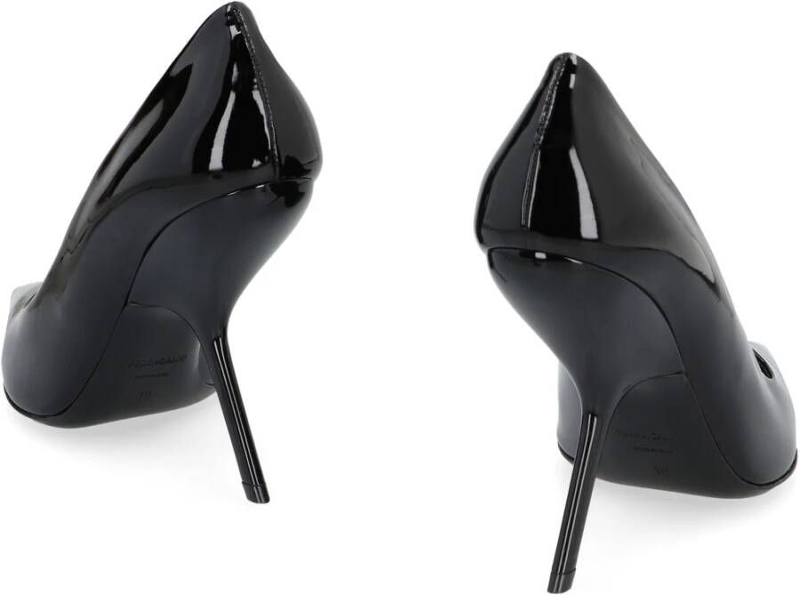 Salvatore Ferragamo Puntige Neus Stiletto Hakken Pumps Black Dames