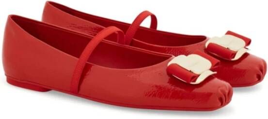 Salvatore Ferragamo Rode platte schoenen voor vrouwen Red Dames