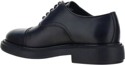 Salvatore Ferragamo Schoenen van kalfsleer met verlengde neus en vetersluiting Black Heren