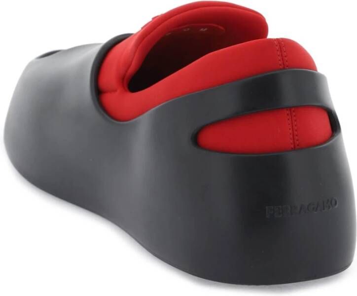 Salvatore Ferragamo Slip-Ons met Uitgesneden Effect Red Heren