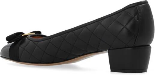 Salvatore Ferragamo Vara pompen Black Dames