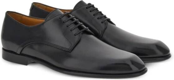 Salvatore Ferragamo Vetersluiting Amandel Teen Platte Schoenen Black Heren