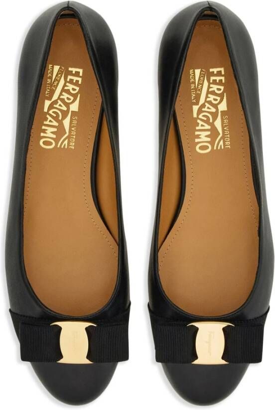 Salvatore Ferragamo Zwart Biscuit Varina Flats Black Dames