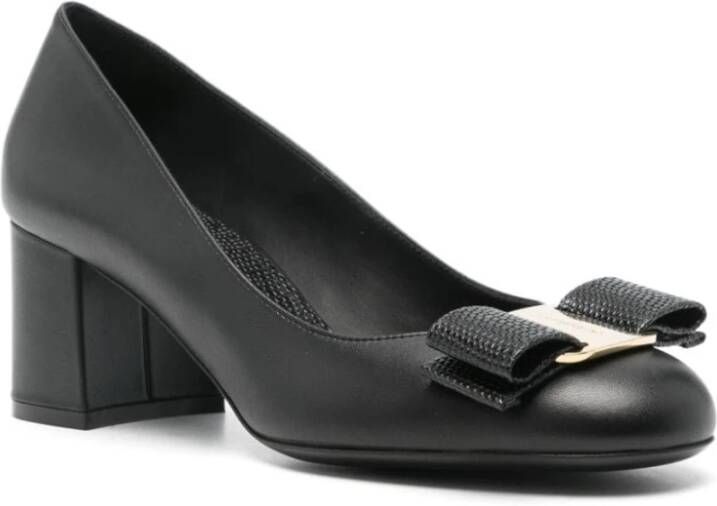 Salvatore Ferragamo Zwarte Hak Pumps met Strik Detail Black Dames