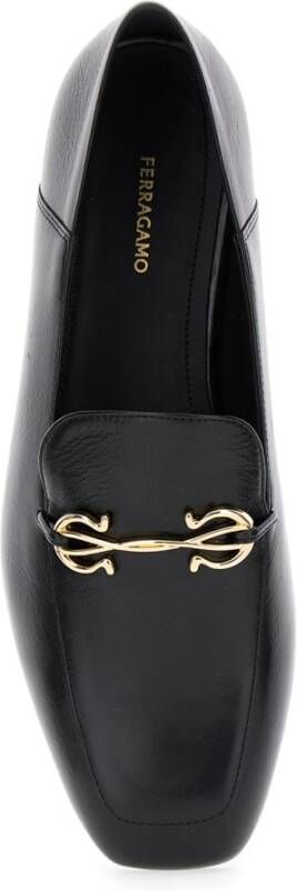 Salvatore Ferragamo Zwarte Leren Loafers Slip-on Stijl Black Dames