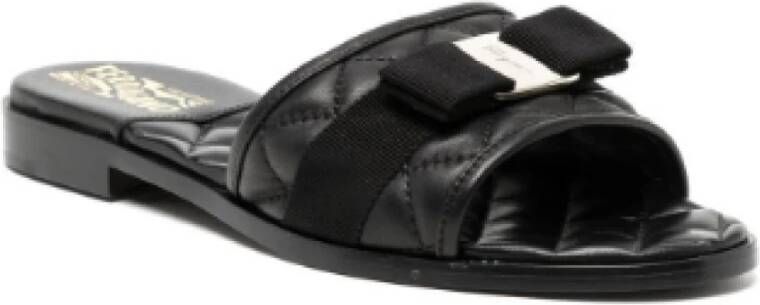 Salvatore Ferragamo Zwarte Vara Bow Quilted Slides Black Dames