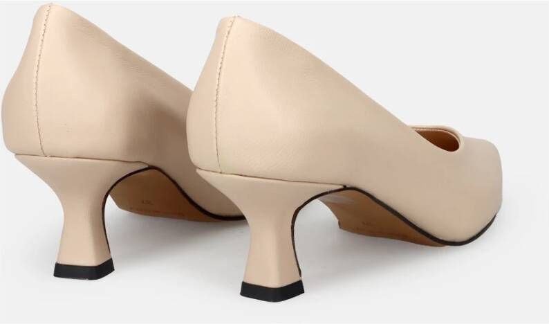 Sangiorgio Beige Hak Pumps Tijdloze Silhouet Beige Dames