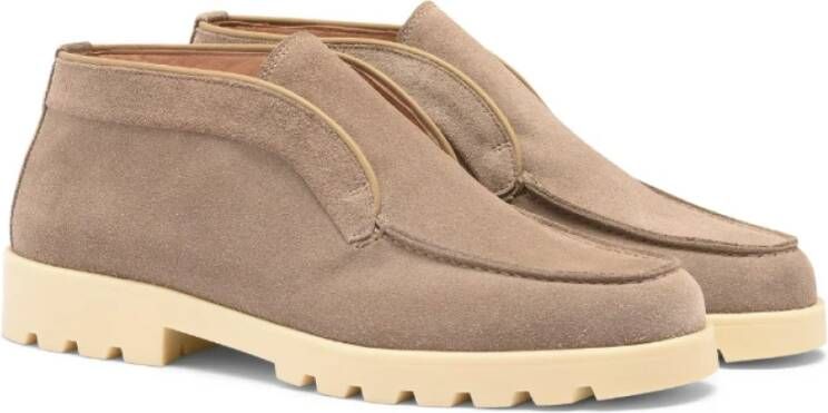 Santoni Grijze Suède Woestijnlaarzen Lichtgewicht Chic Beige Dames