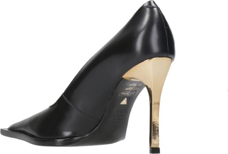 Schutz Zwarte leren puntige neus hakken Black Dames