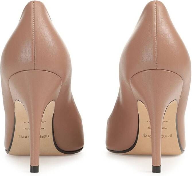 Sergio Rossi Beige Leren Pumps met puntige neus Beige Dames