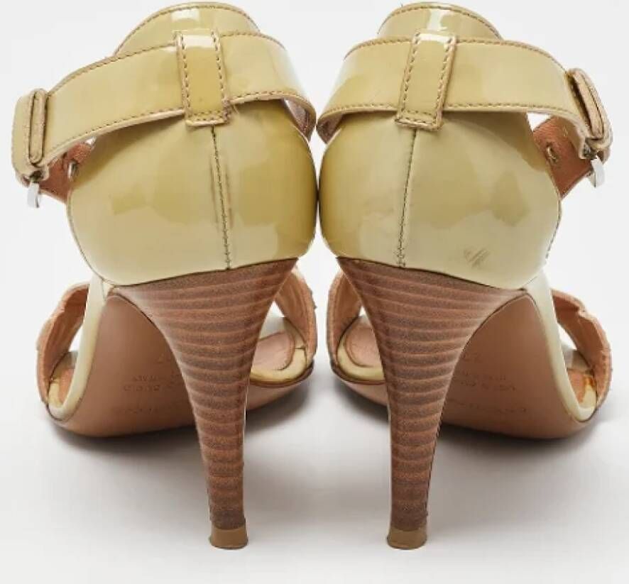 Sergio Rossi Pre-owned Leather sandals Beige Dames