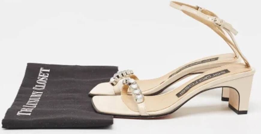 Sergio Rossi Pre-owned Leather sandals Beige Dames