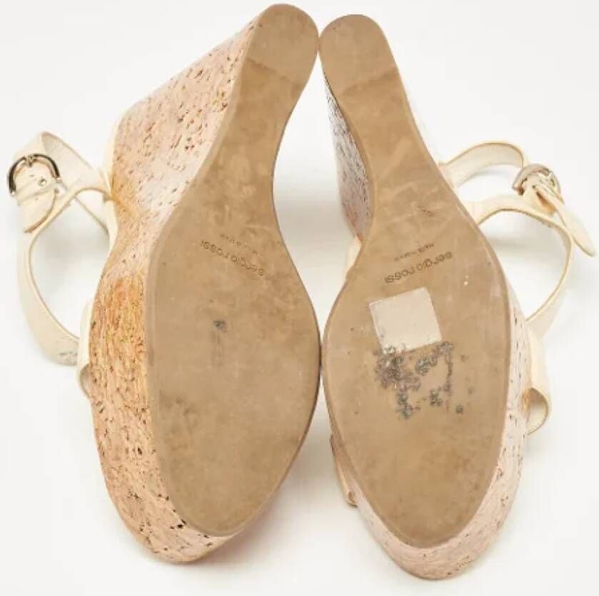 Sergio Rossi Pre-owned Leather sandals Beige Dames