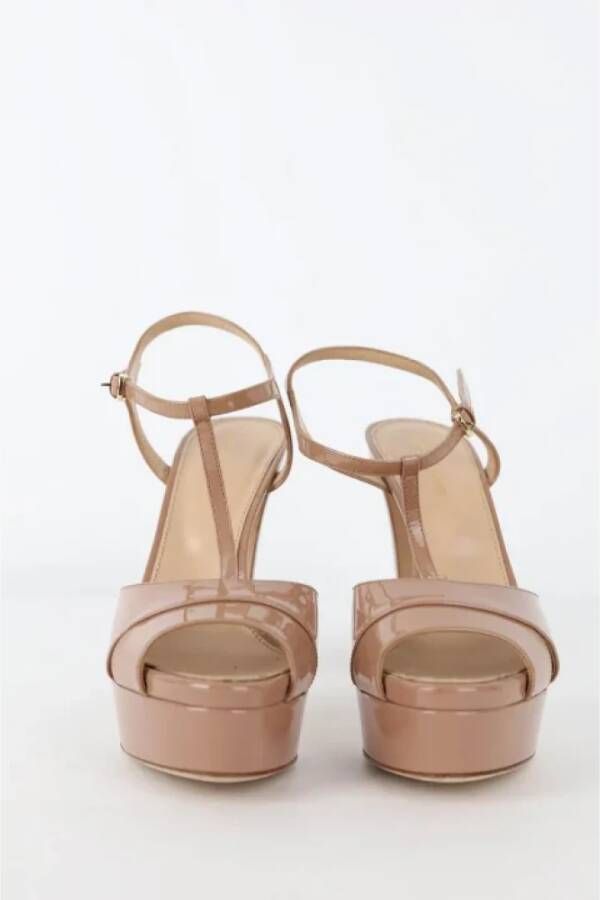 Sergio Rossi Pre-owned Leather sandals Beige Dames