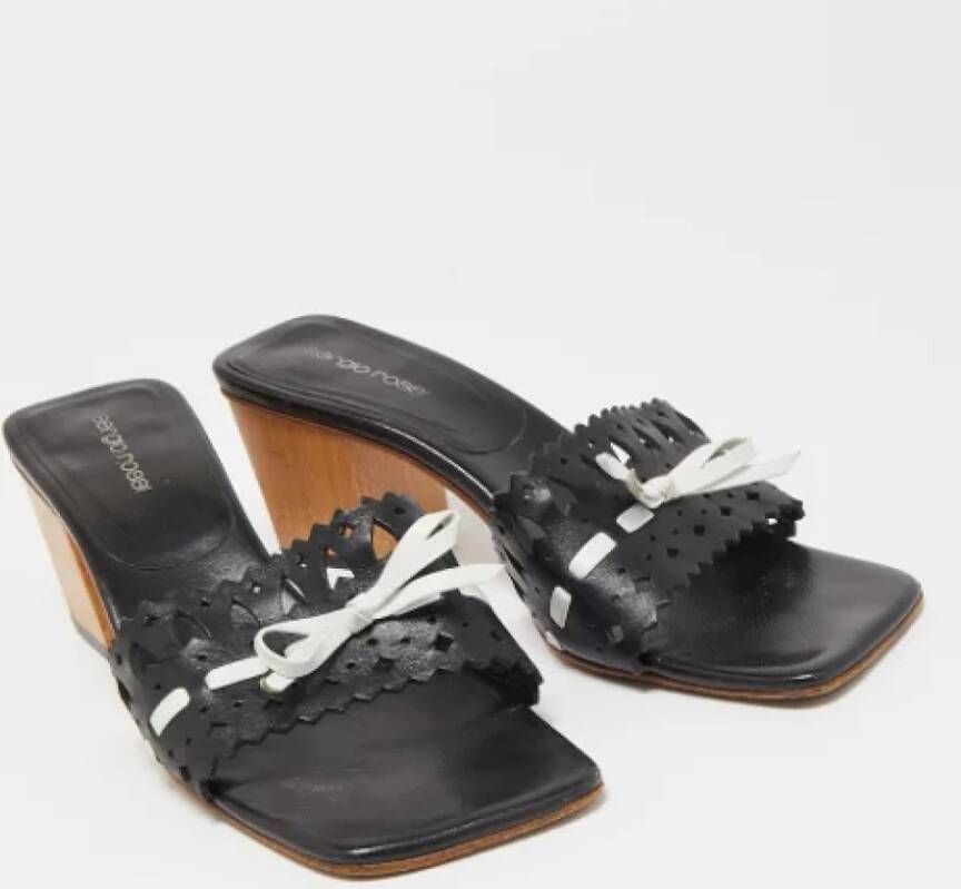 Sergio Rossi Pre-owned Leather sandals Black Dames