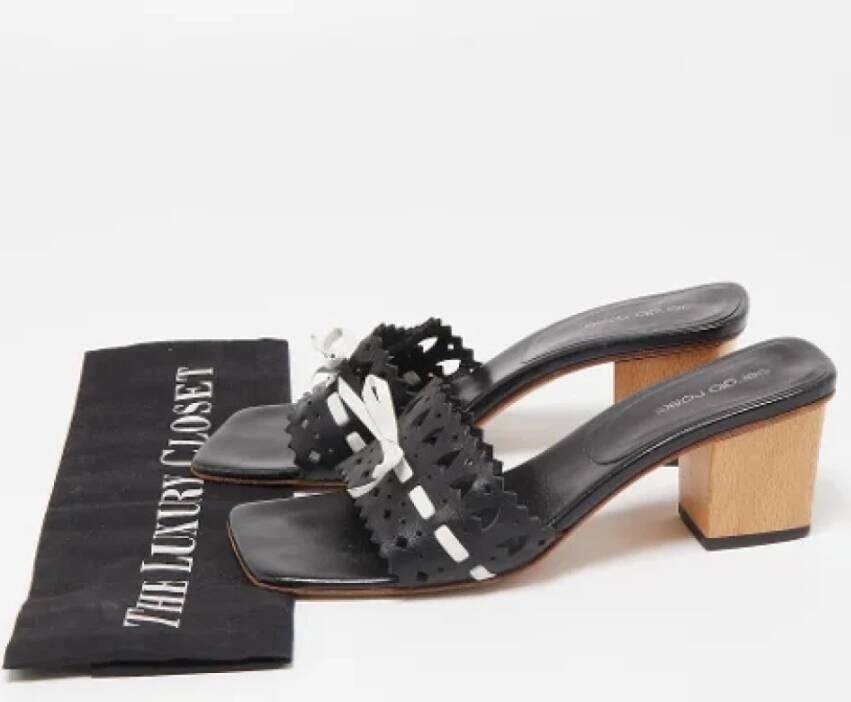 Sergio Rossi Pre-owned Leather sandals Black Dames