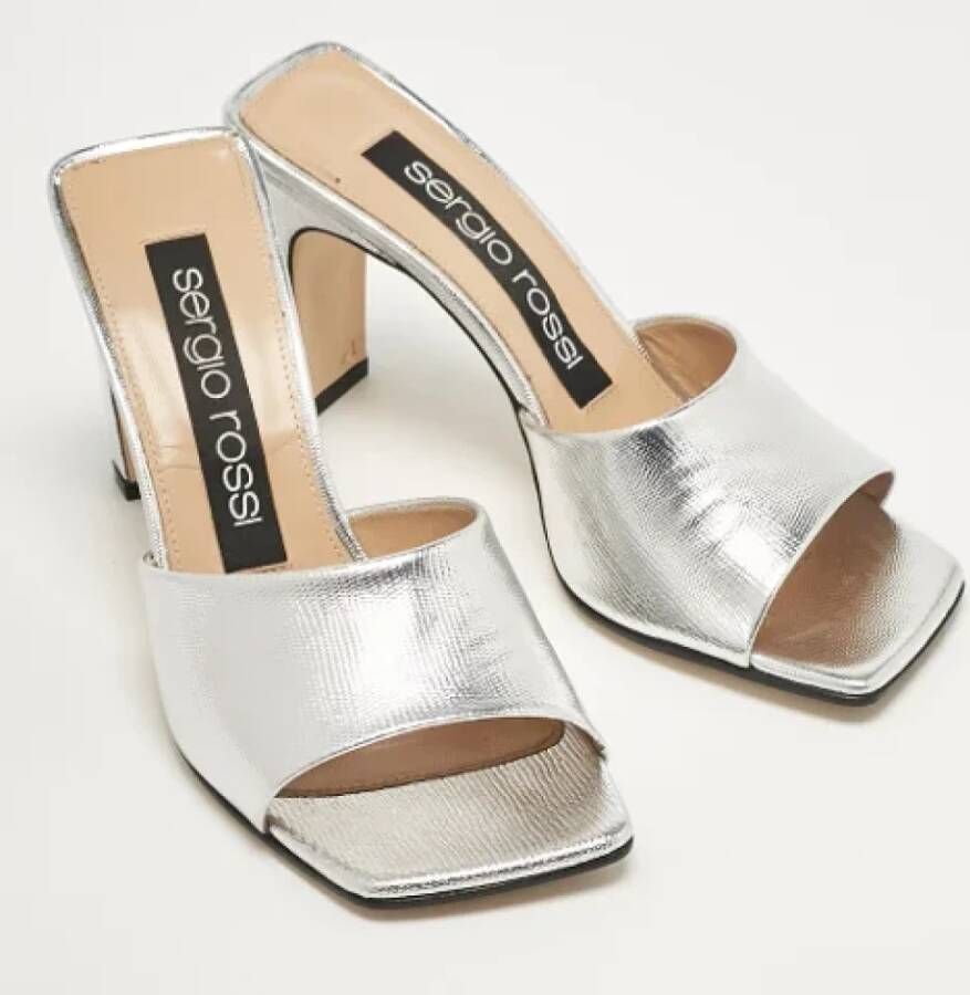 Sergio Rossi Pre-owned Leather sandals Gray Dames