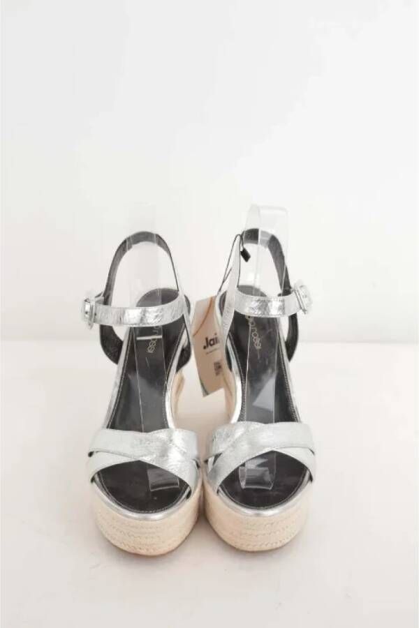 Sergio Rossi Pre-owned Leather sandals Gray Dames