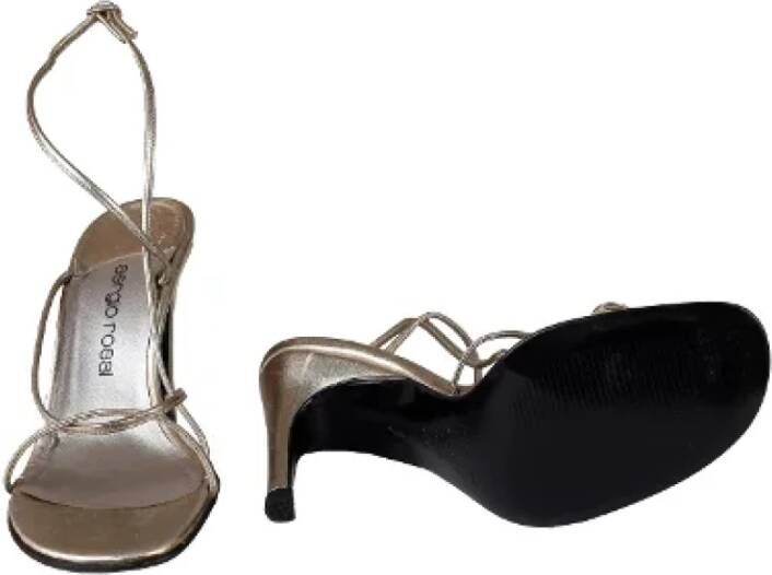 Sergio Rossi Pre-owned Leather sandals Gray Dames