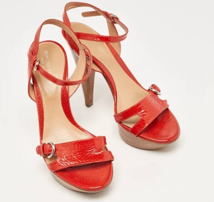 Sergio Rossi Pre-owned Leather sandals Red Dames