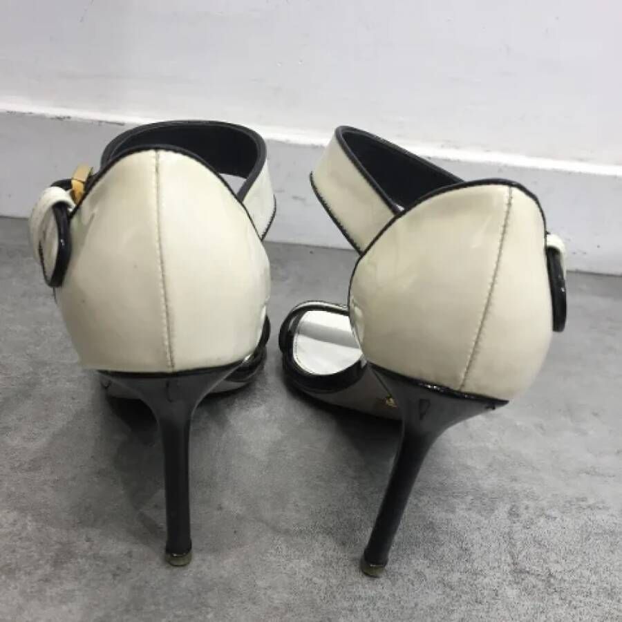 Sergio Rossi Pre-owned Leather sandals White Dames