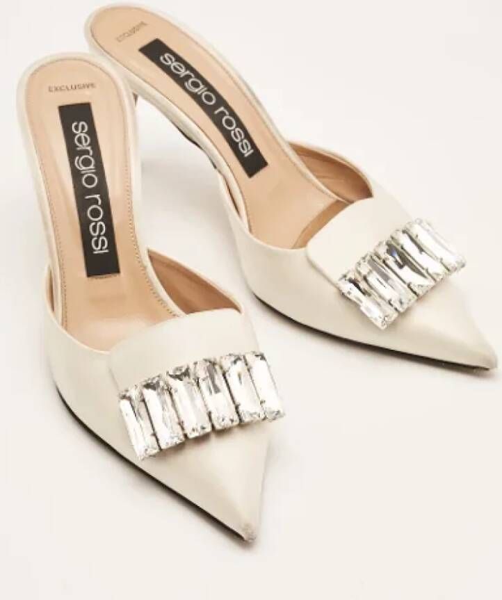 Sergio Rossi Pre-owned Satin mules White Dames