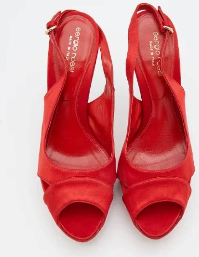 Sergio Rossi Pre-owned Satin sandals Red Dames