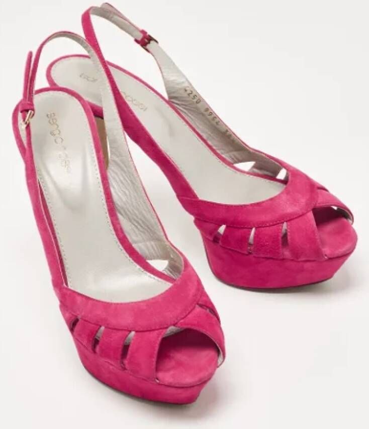 Sergio Rossi Pre-owned Suede sandals Pink Dames