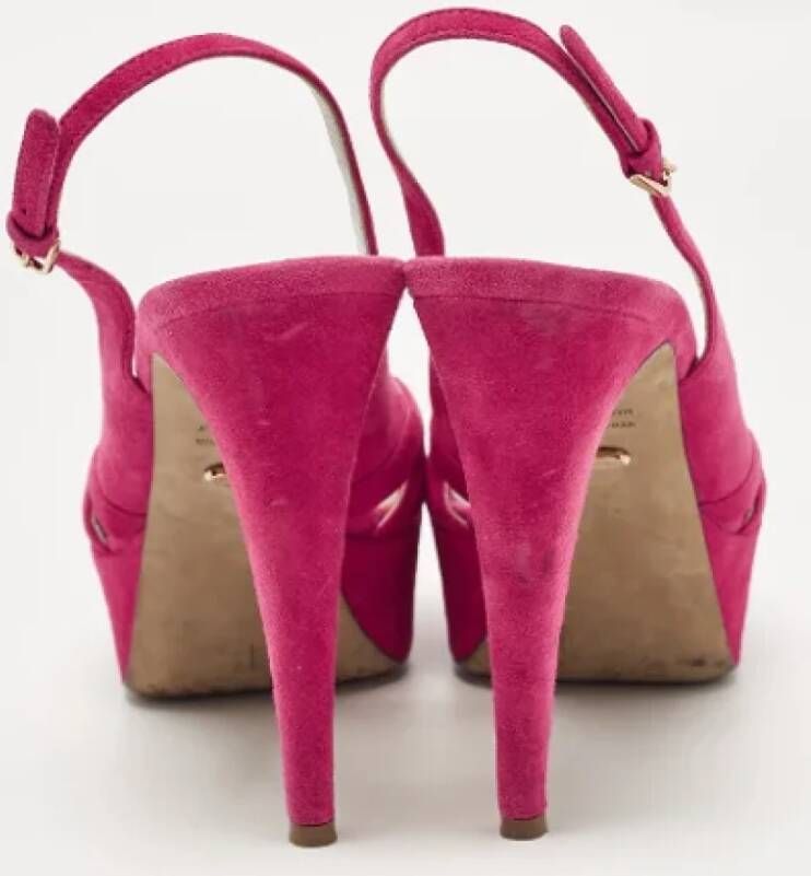 Sergio Rossi Pre-owned Suede sandals Pink Dames