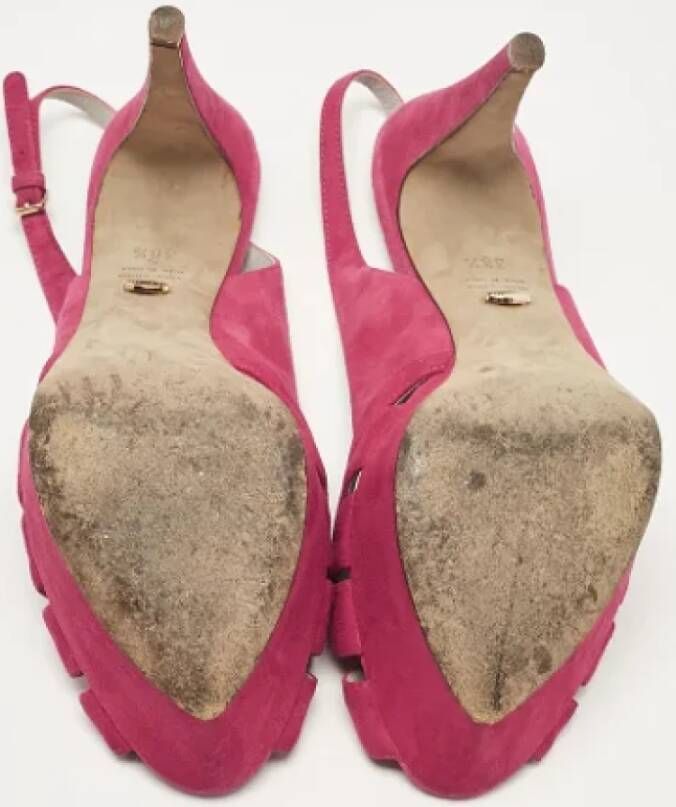 Sergio Rossi Pre-owned Suede sandals Pink Dames