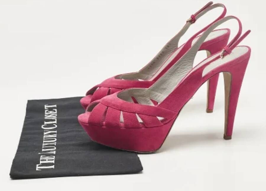 Sergio Rossi Pre-owned Suede sandals Pink Dames