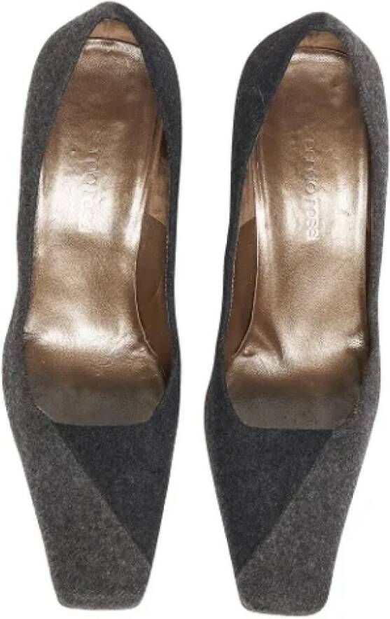 Sergio Rossi Pre-owned Wool heels Gray Dames