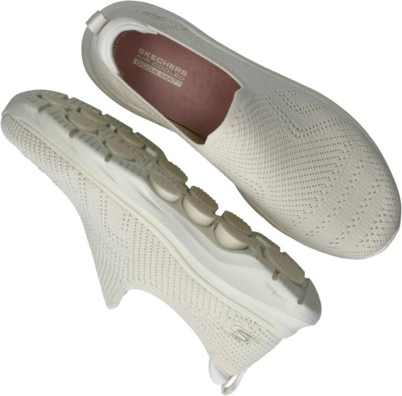 Skechers Go Walk 7 Amina Vegan instapper Beige Dames