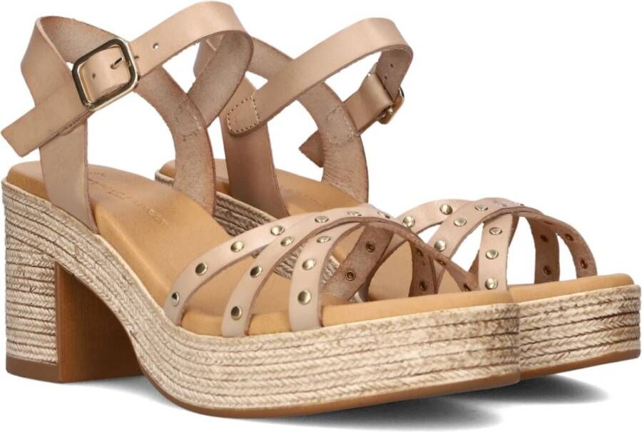 Stefano Lauran Studded Leather Sandals in Nude Beige Dames