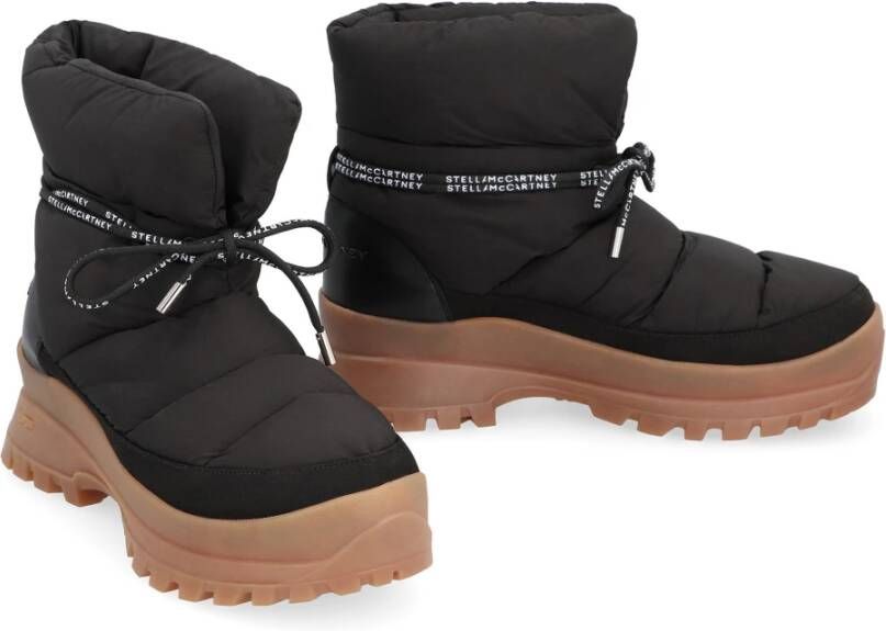 Stella Mccartney Gewatteerde wandelschoenen met Vibram zool Black Dames