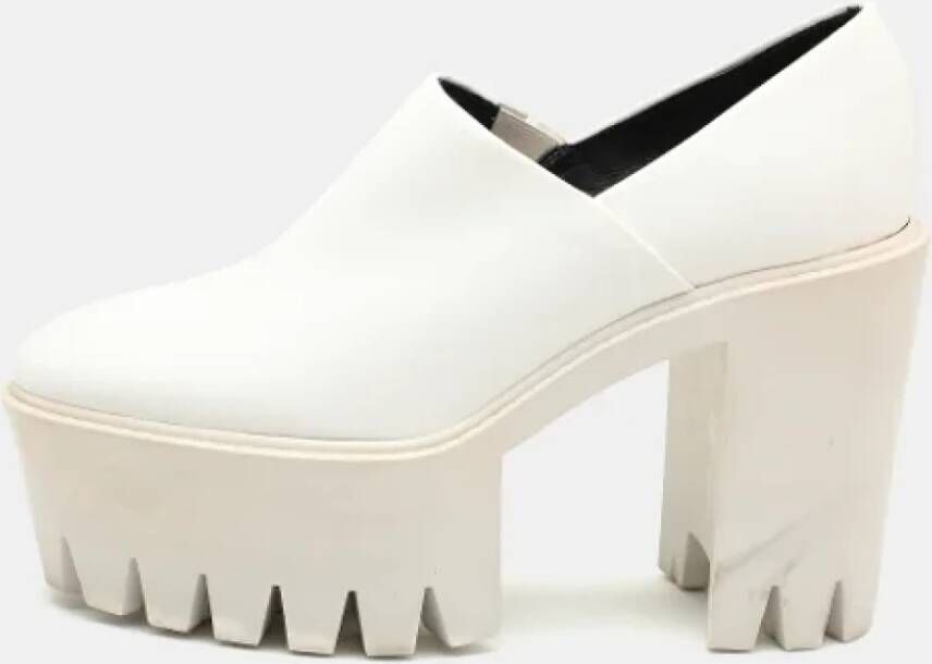 Stella McCartney Pre-owned Leather flats White Dames