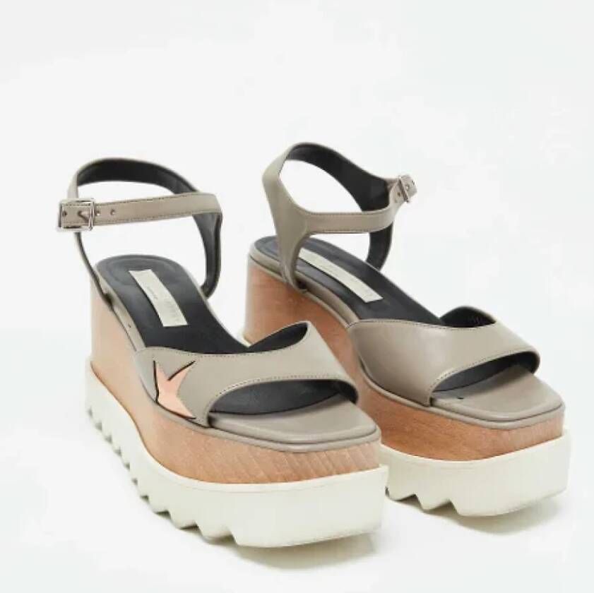 Stella McCartney Pre-owned Leather sandals Gray Dames