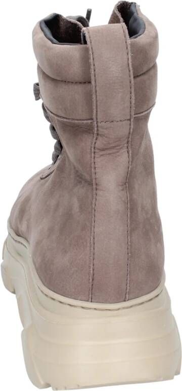 Stokton Nubuck Leren Enkellaarzen Vrouwen Beige Dames