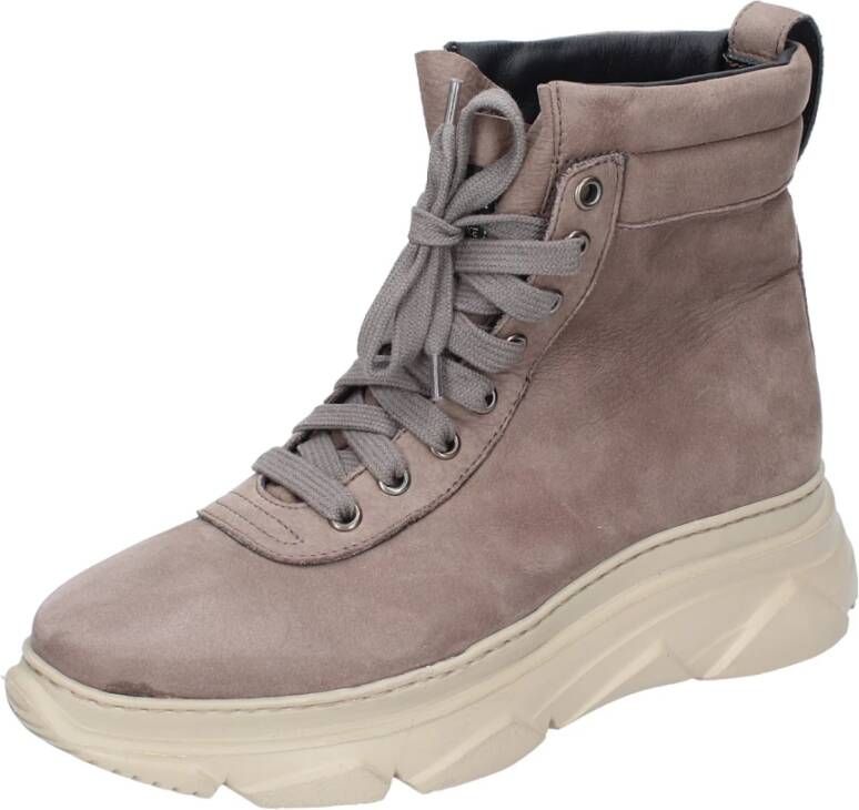 Stokton Nubuck Leren Enkellaarzen Vrouwen Beige Dames